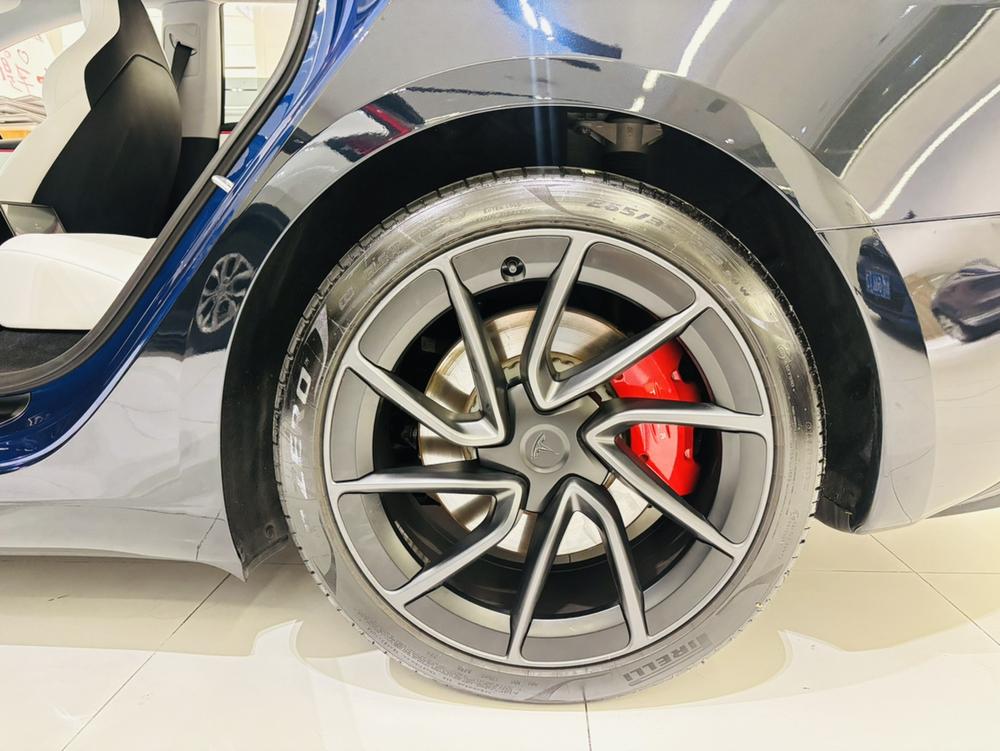 Tesla Model 3 2025 car image #5