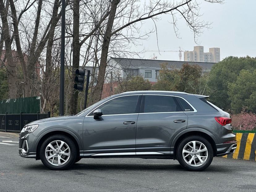 Audi Q3 2019 #3 Audi Q3 2019 car image #3