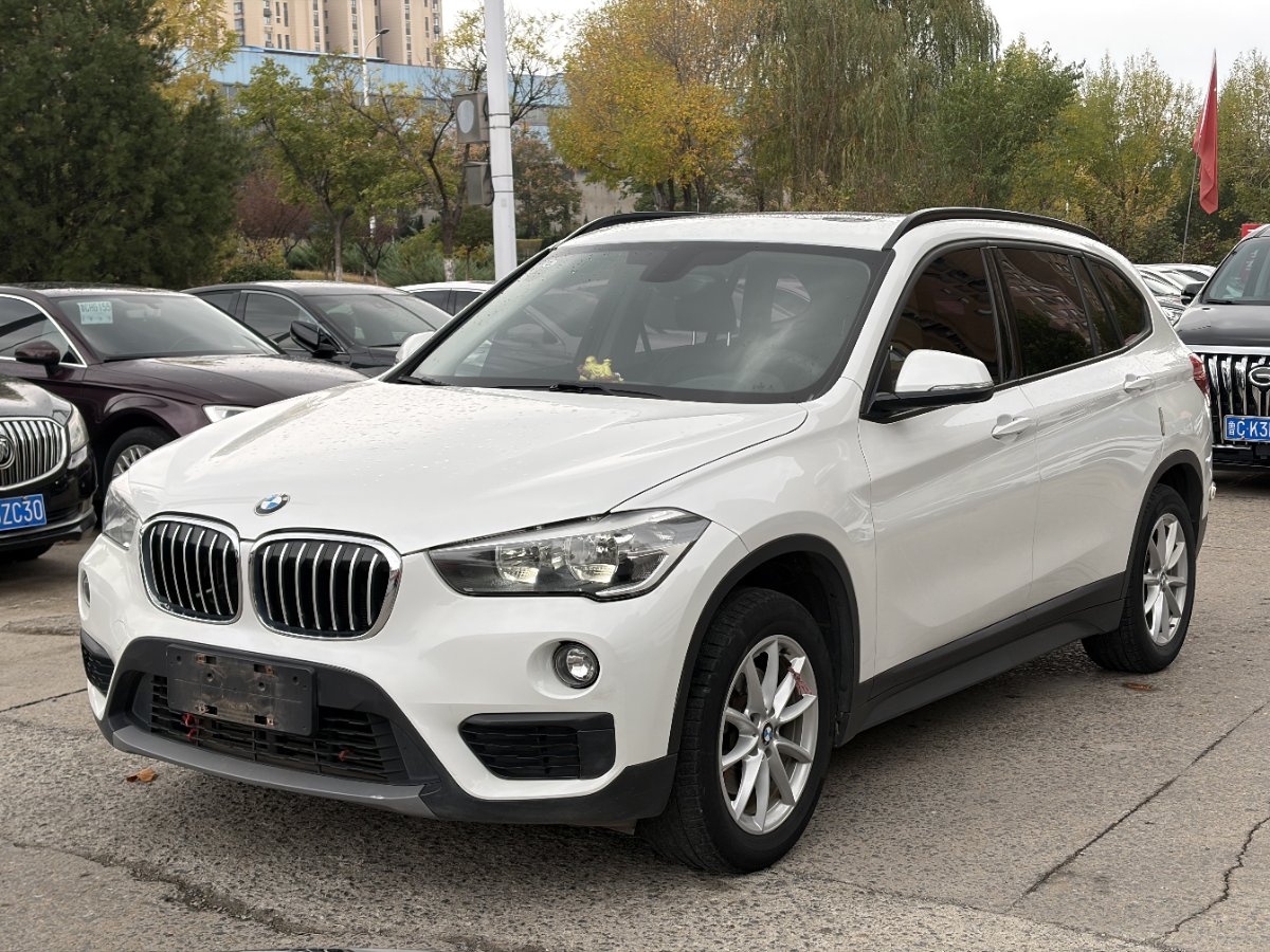 BMW X1 2018 BMW X1 2018 car image