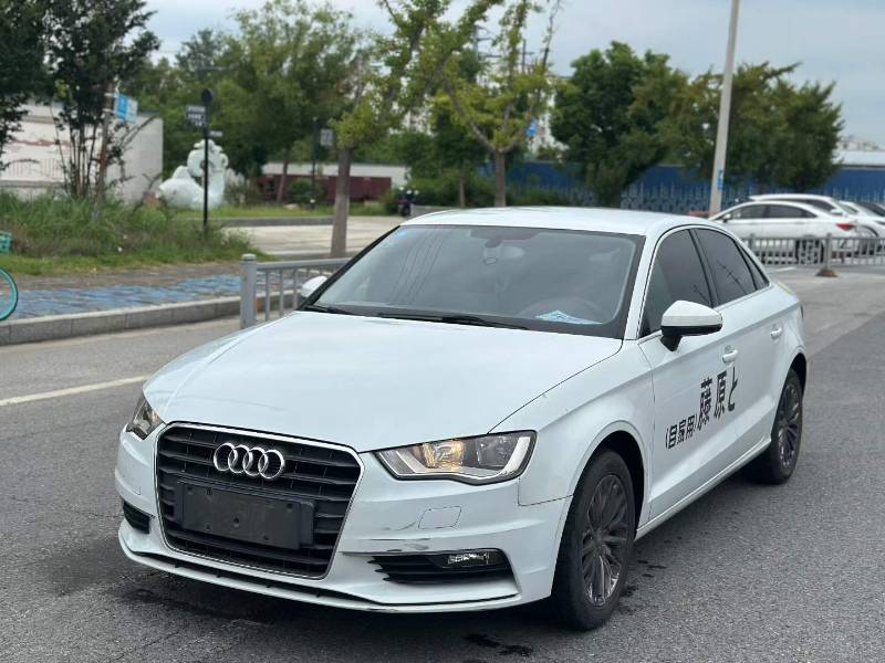 Audi A3 2016 car image #3