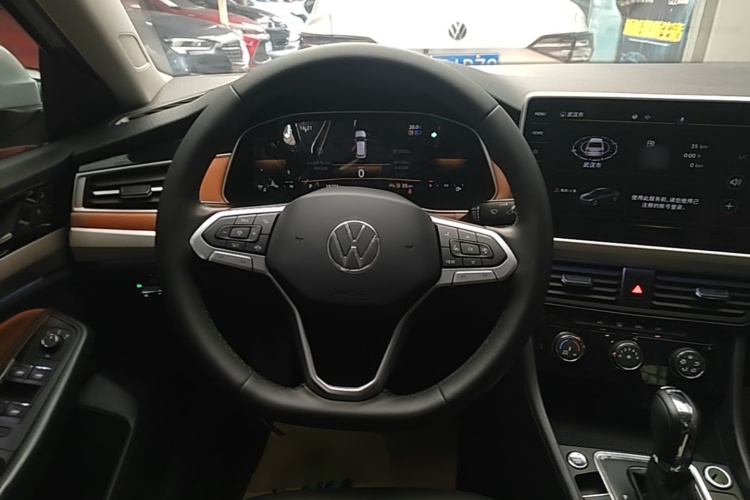 Volkswagen Bora 2022 immagine di auto #11