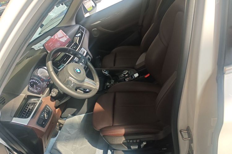 BMW X1 2022 صورة سيارة #15