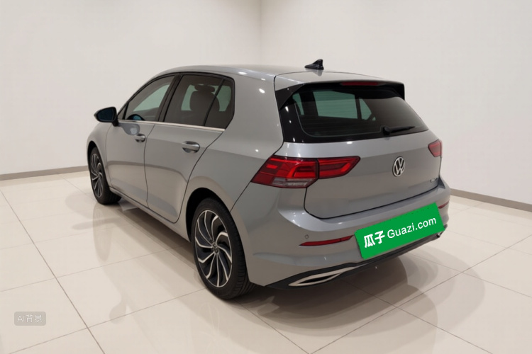 Volkswagen Golf 2021 car image #5
