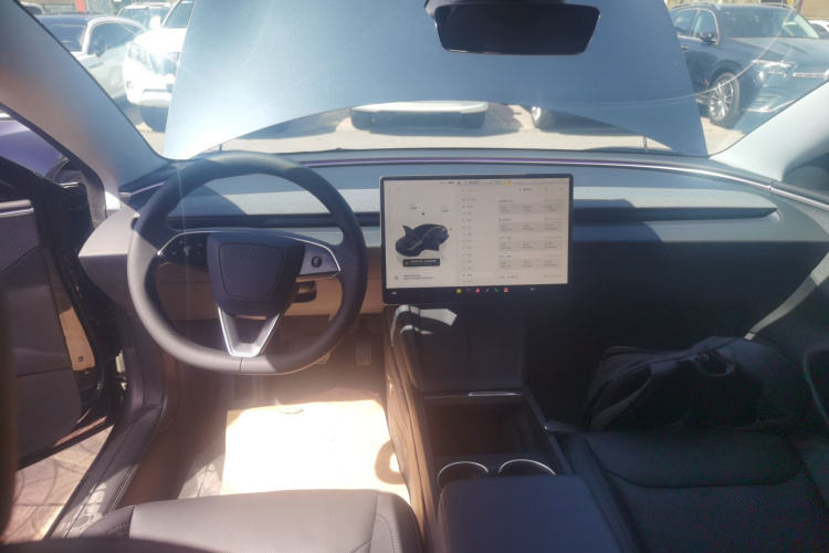 Tesla Model 3 2024 #11 Tesla Model 3 2024 car image #11