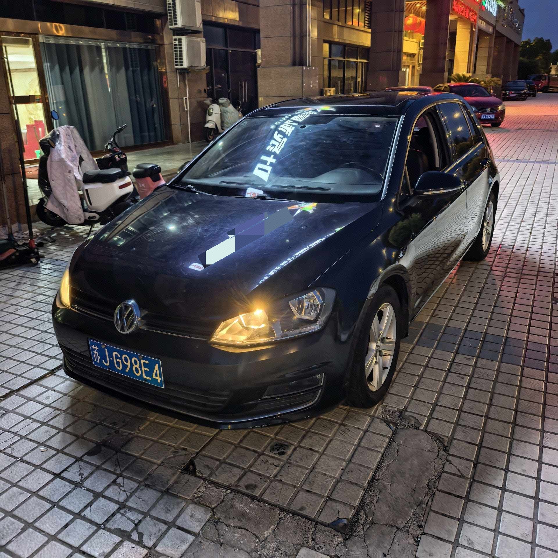 Volkswagen Golf 2014 car image 