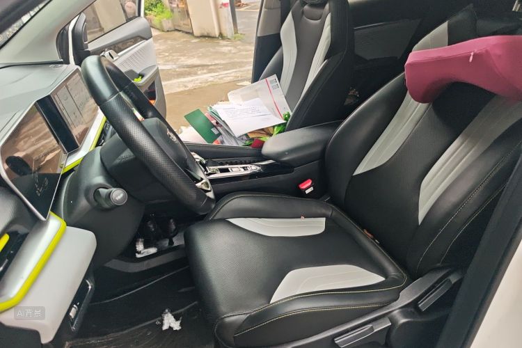 GEELY Coolray 2023 #17 GEELY Coolray 2023 car image #17