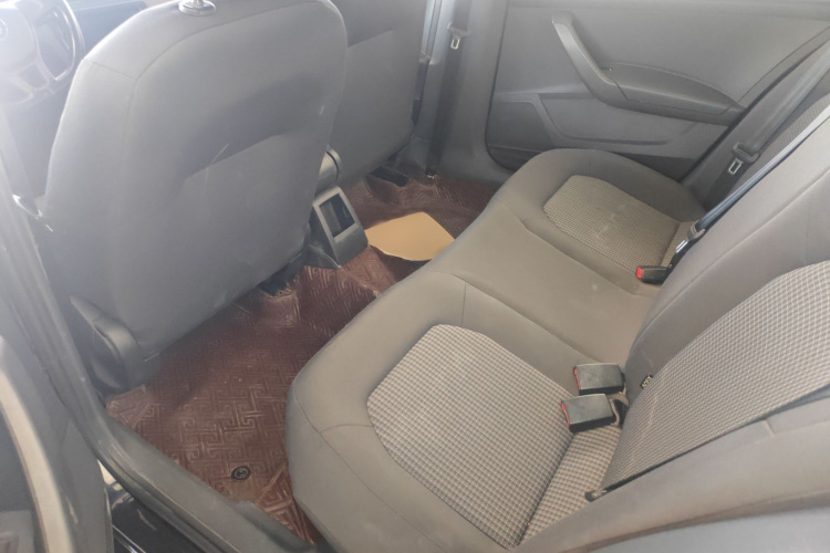 Volkswagen Santana 2019 #11 Volkswagen Santana 2019 car image #11