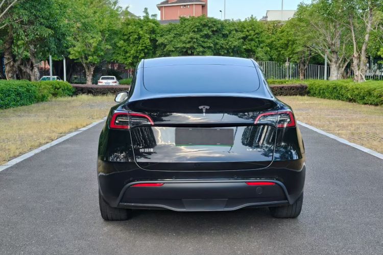 Tesla Model Y 2021 #6 Tesla Model Y 2021 immagine di auto #6