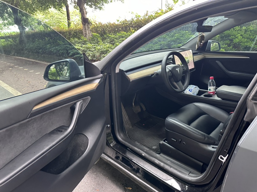 Tesla Model Y 2022 #6 Tesla Model Y 2022 car image #6
