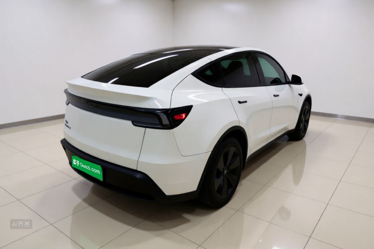 Tesla Model Y 2025 #7 Tesla Model Y 2025 car image #7