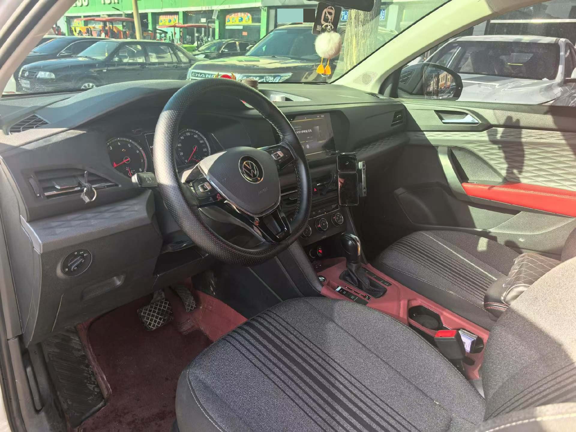 2022 car image #5