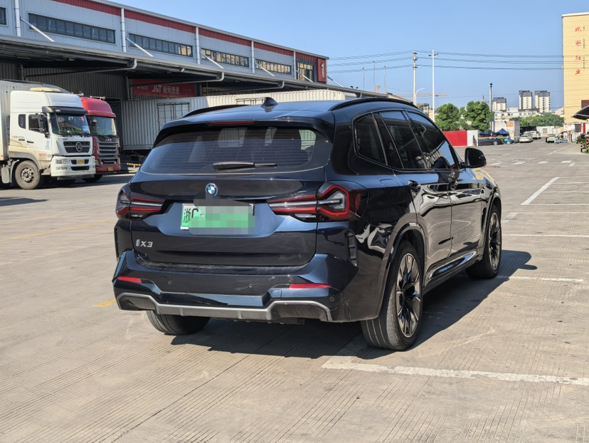 BMW iX3 2025 изображение автомобиля #8