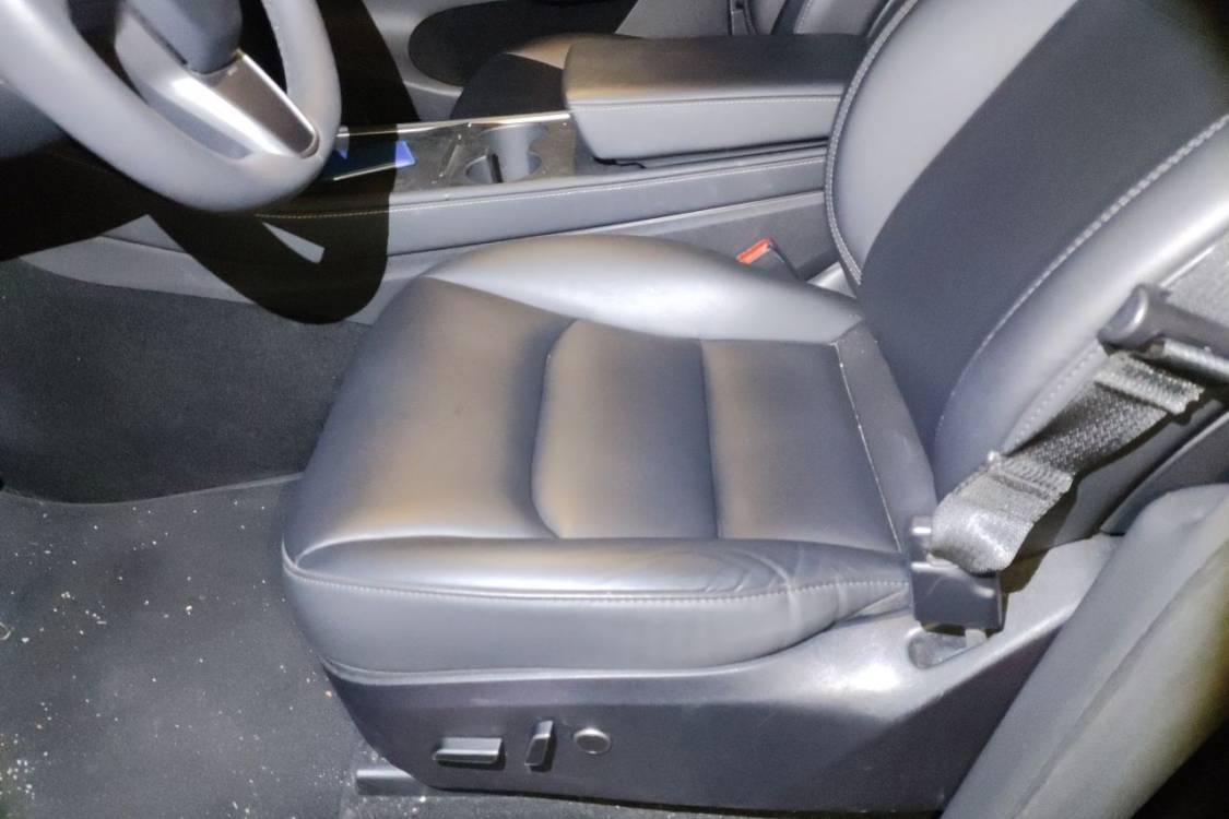 Tesla Model Y 2023 #18 Tesla Model Y 2023 car image #18