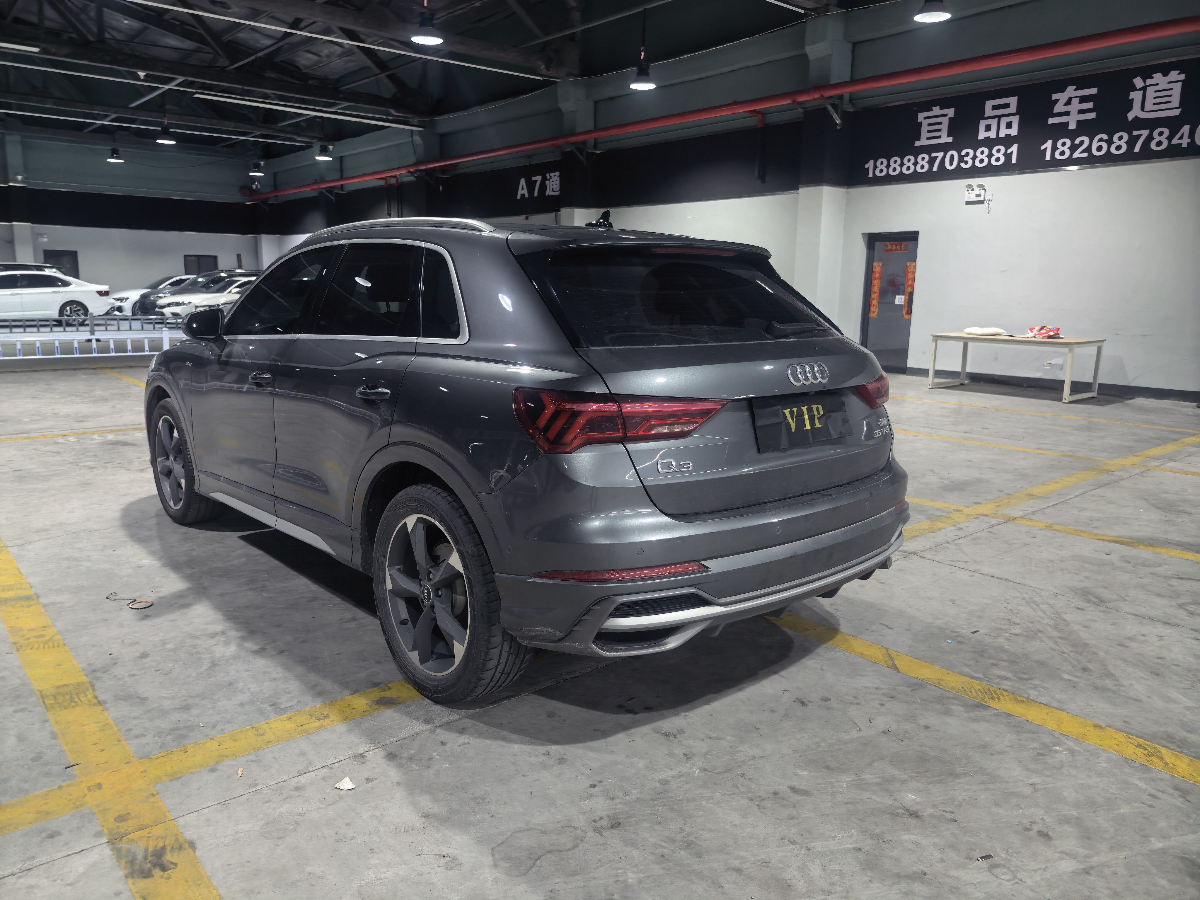 Audi Q3 2022 car image #9
