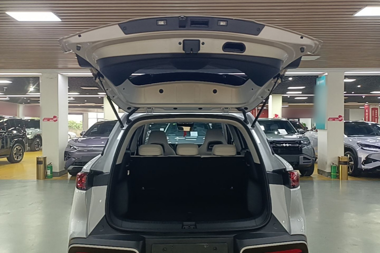 BYD YuanUP 2025 #19 BYD YuanUP 2025 car image #19
