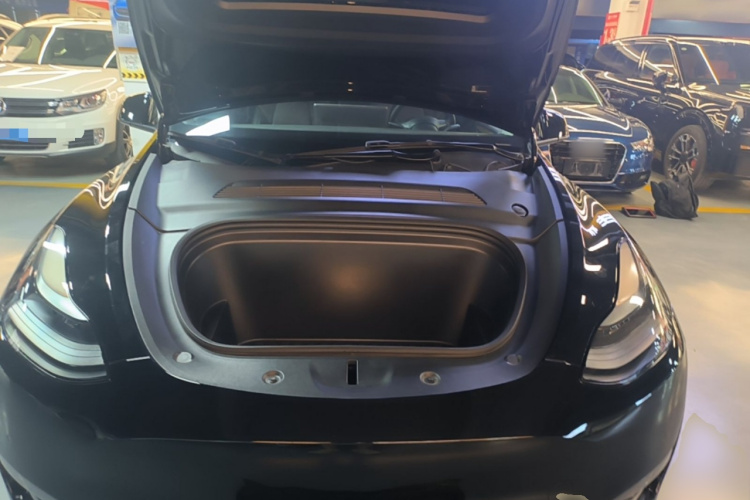 Tesla Model Y 2021 #20 Tesla Model Y 2021 car image #20