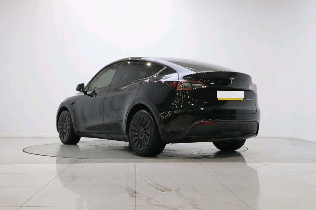 Tesla Model Y 2022 #8 Tesla Model Y 2022 car image #8