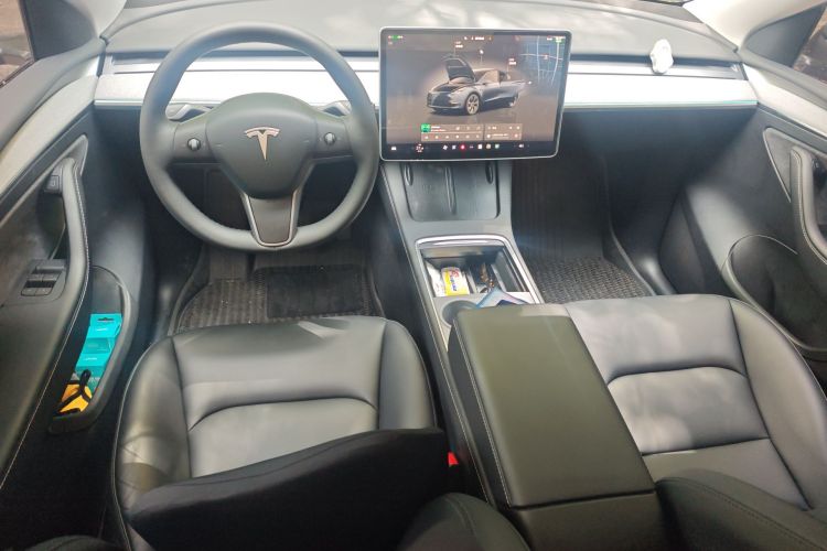 Tesla Model Y 2024 #12 Tesla Model Y 2024 car image #12