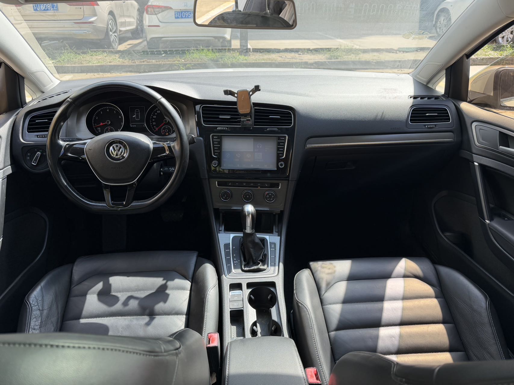 Volkswagen Golf 2015 car image #11