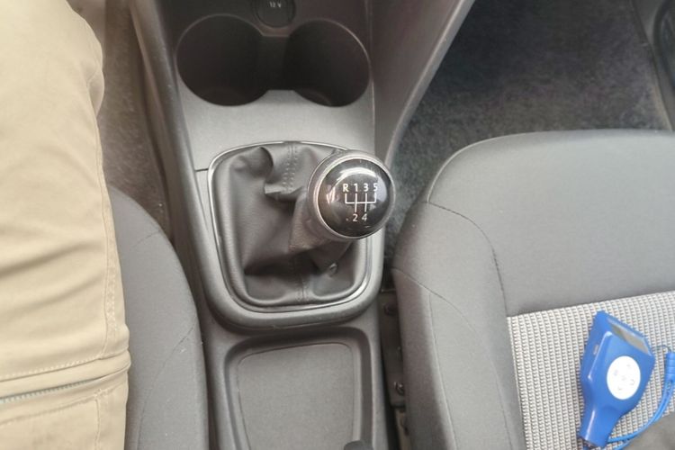 Volkswagen Polo 2017 #14 Volkswagen Polo 2017 car image #14