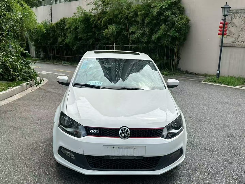 Volkswagen Polo 2013 Volkswagen Polo 2013 car image