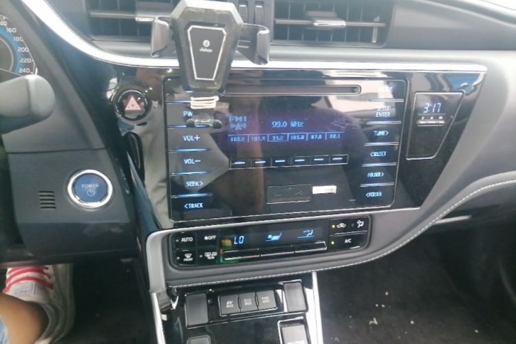 Toyota Corolla 2018 #15 Toyota Corolla 2018 car image #15
