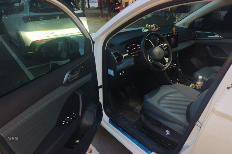 Volkswagen Tharu 2023 car image #18