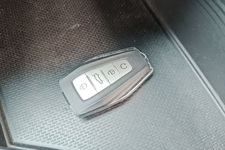 GEELY Binray 2023 car image #9
