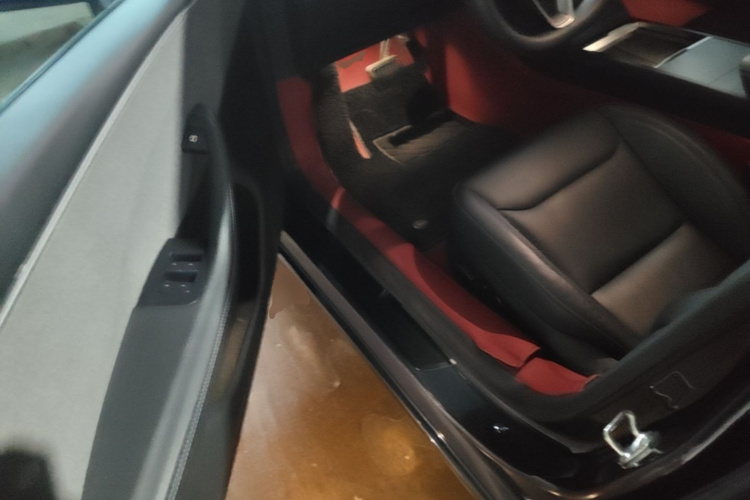Tesla Model 3 2024 #16 Tesla Model 3 2024 car image #16