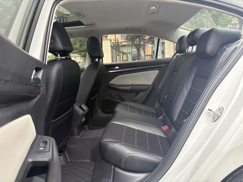 Volkswagen Bora 2023 immagine di auto #16