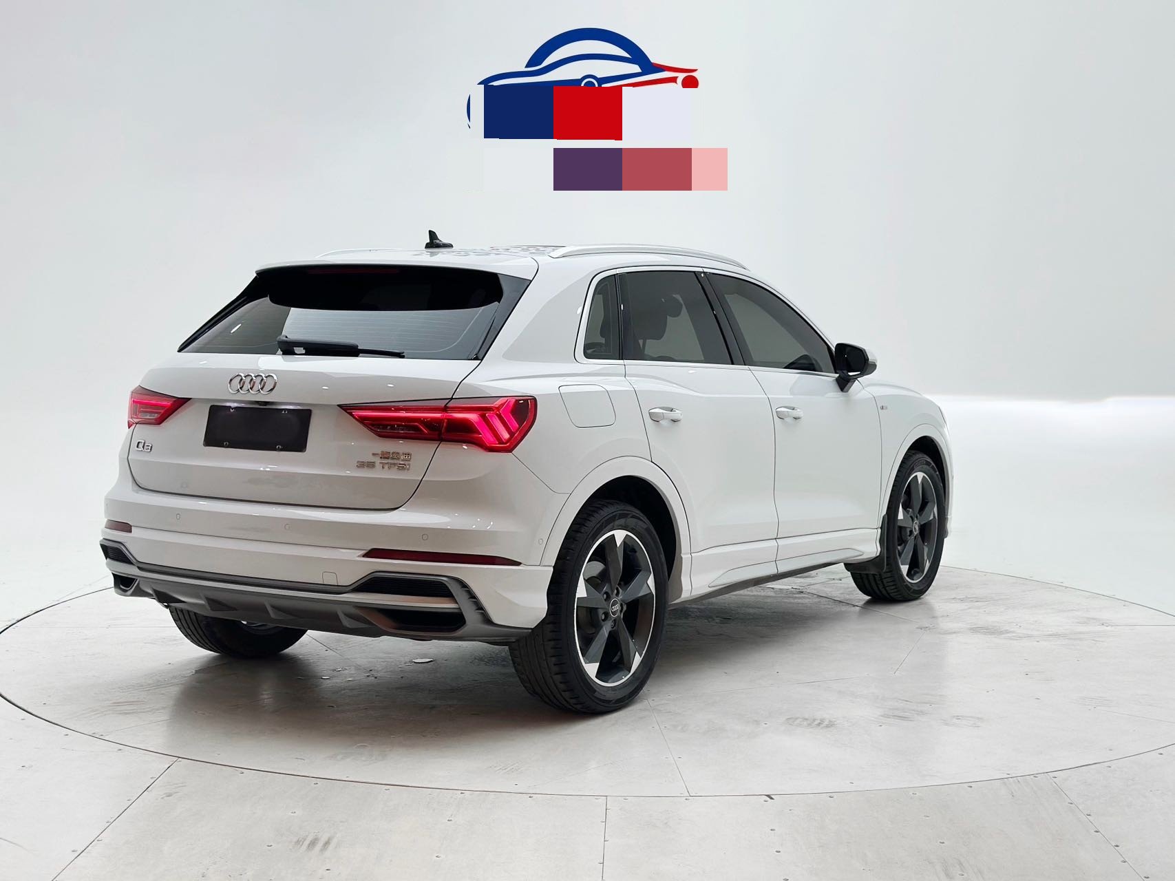 Audi Q3 2022 car image #6