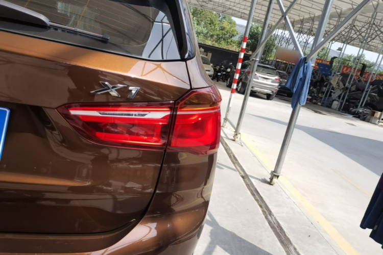 BMW X1 2019 car image #8