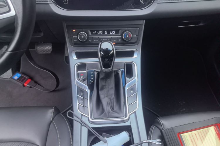 GEELY Emgrand 2019 #14 GEELY Emgrand 2019 car image #14