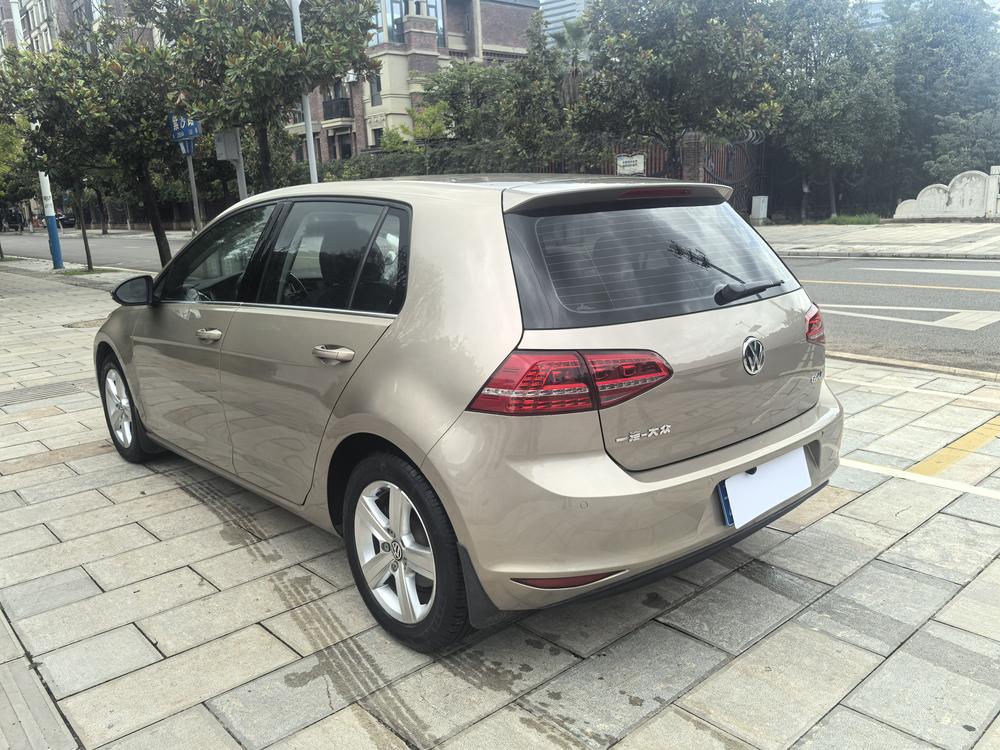 Volkswagen Golf 2014 car image #4