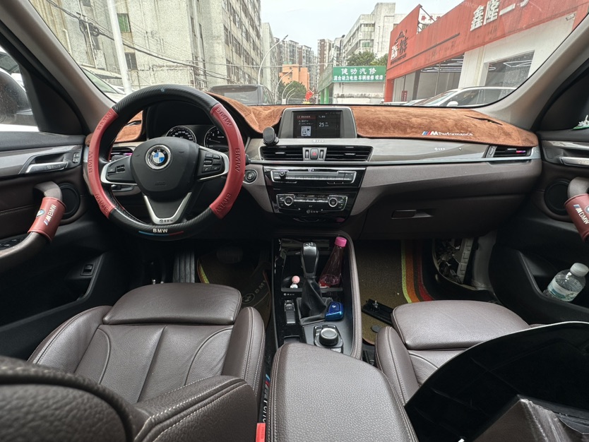 BMW X1 2018 car image #2