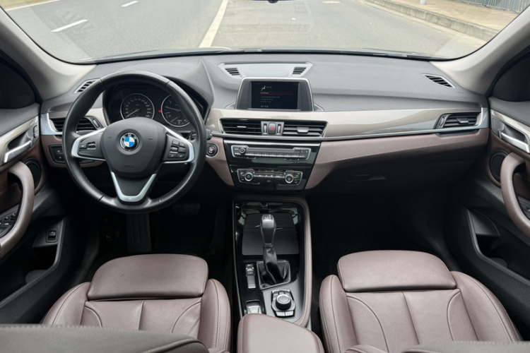 BMW X1 2018 #25 BMW X1 2018 car image #25