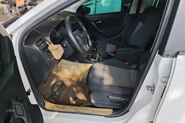 Volkswagen Polo 2019 car image #17