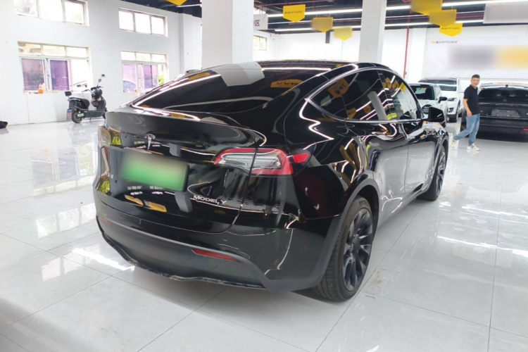 Tesla Model Y 2023 #7 Tesla Model Y 2023 car image #7
