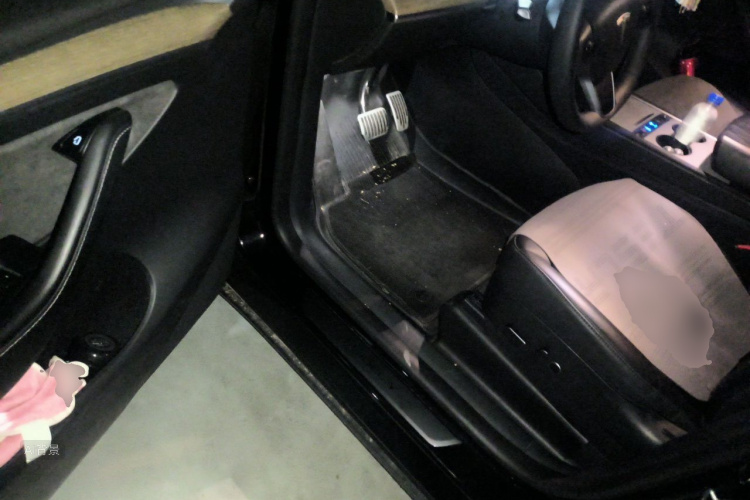 Tesla Model Y 2023 #18 Tesla Model Y 2023 car image #18