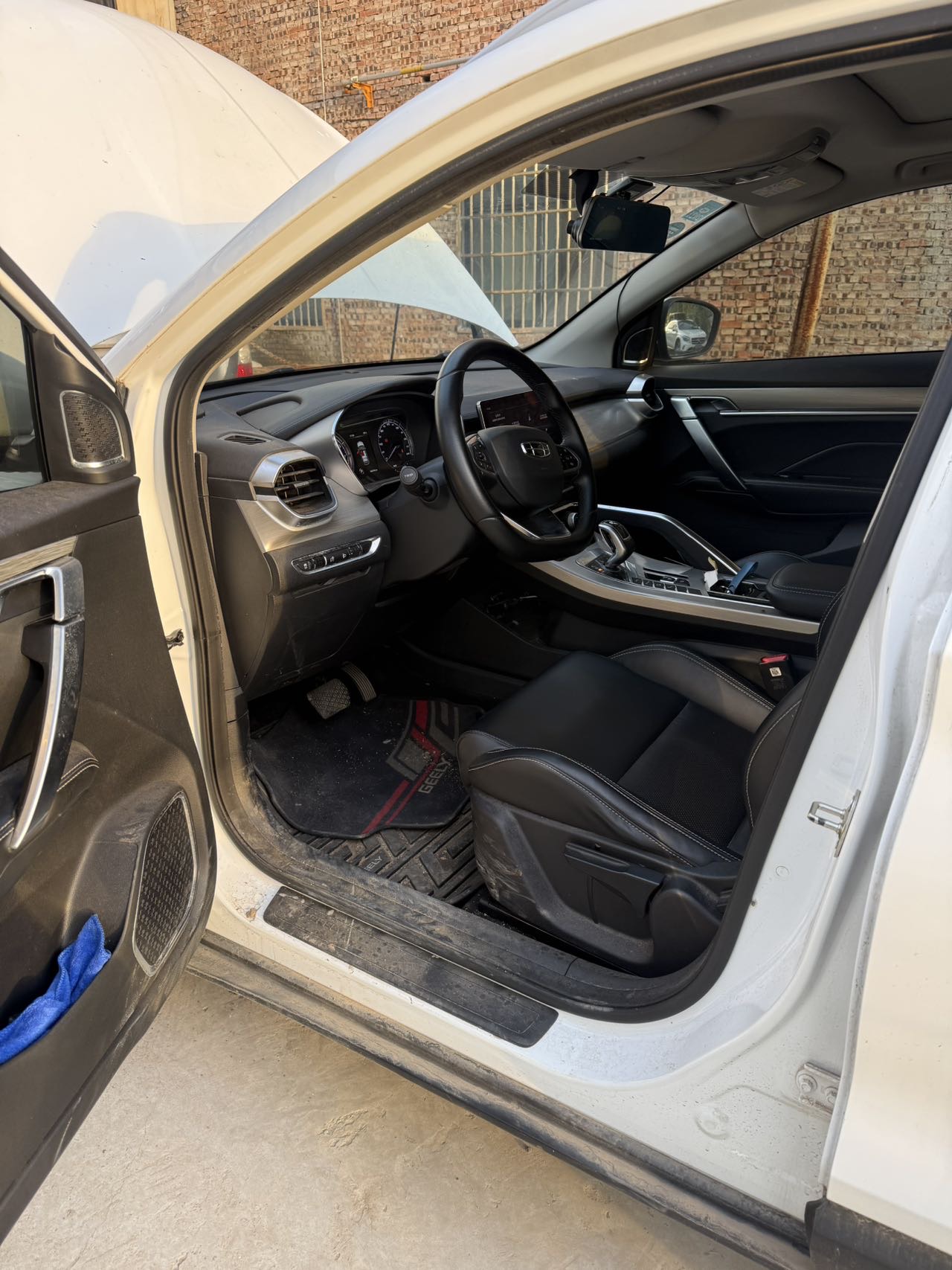 GEELY Coolray 2019 car image #6
