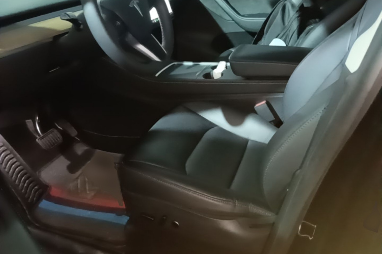 Tesla Model Y 2022 #15 Tesla Model Y 2022 car image #15