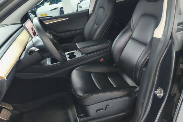 Tesla Model Y 2023 #15 Tesla Model Y 2023 car image #15