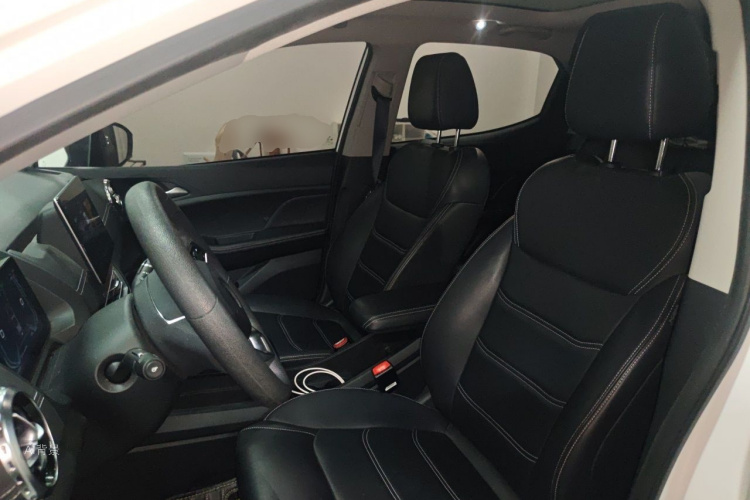 BYD Yuan New Energy 2020 car image #17