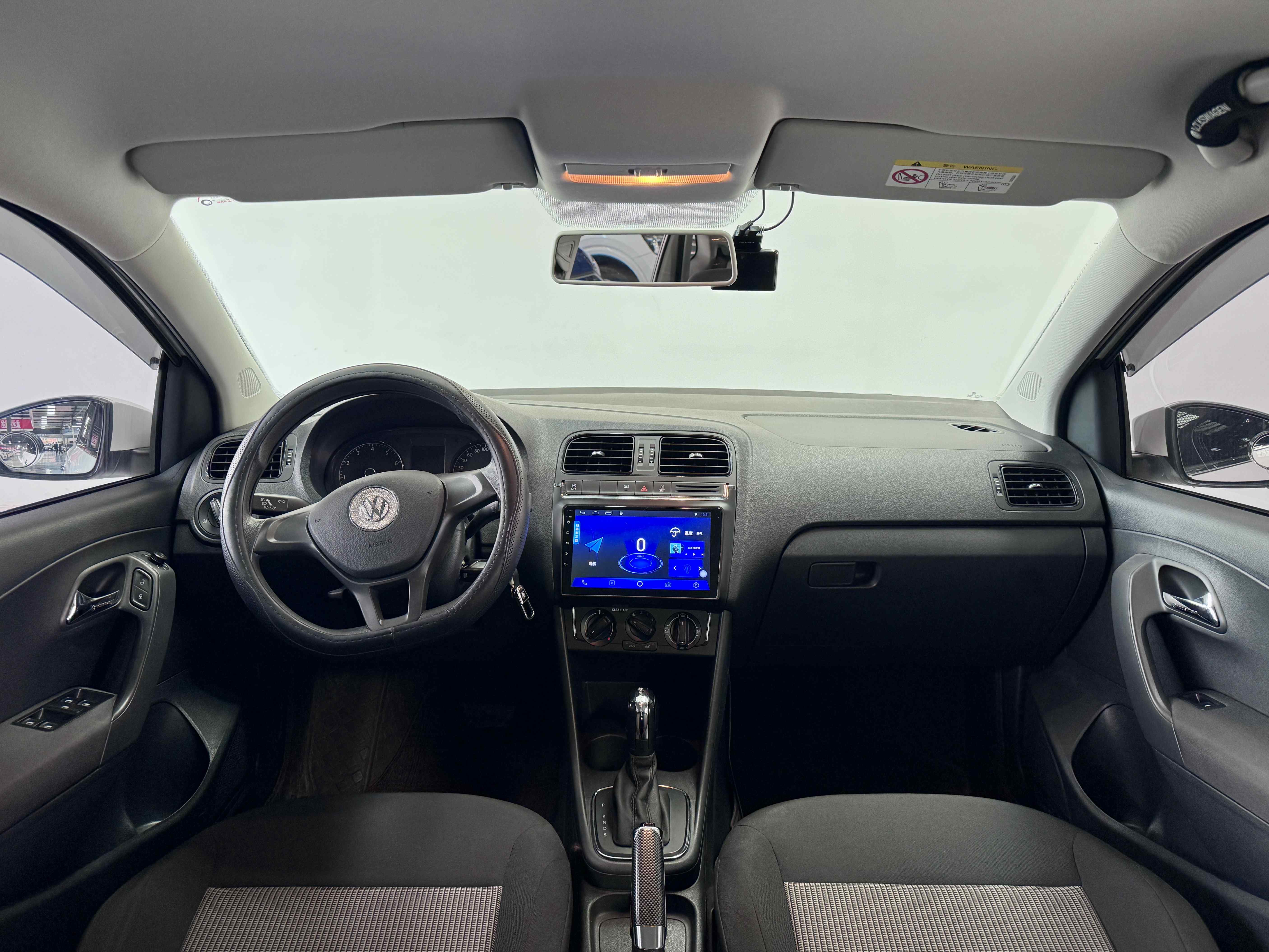 Volkswagen Polo 2019 #9 Volkswagen Polo 2019 car image #9