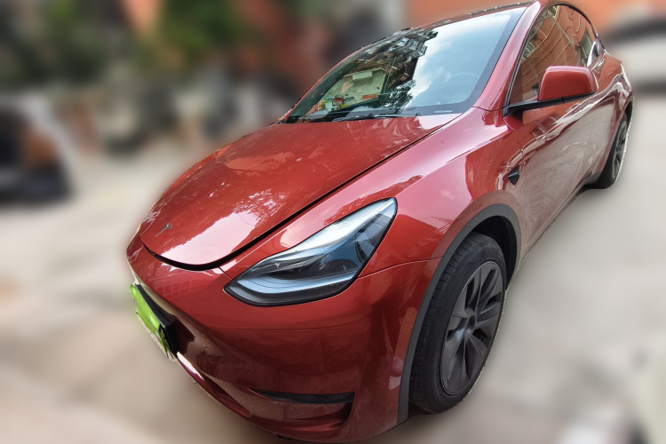 Tesla Model Y 2024 car image #2