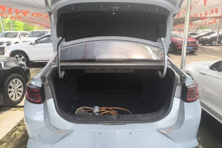 GEELY Emgrand L HiP 2022 car image #19