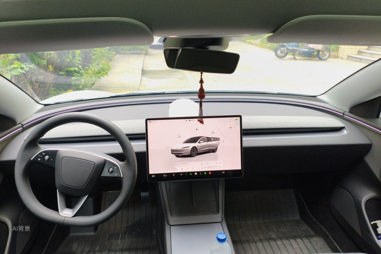 Tesla Model 3 2025 car image #11