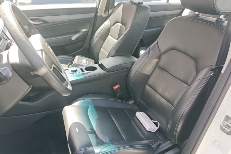 GEELY Emgrand New Energy 2018 car image #17