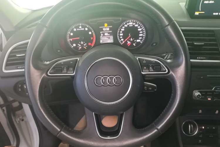 Audi Q3 2017 #15 Audi Q3 2017 car image #15