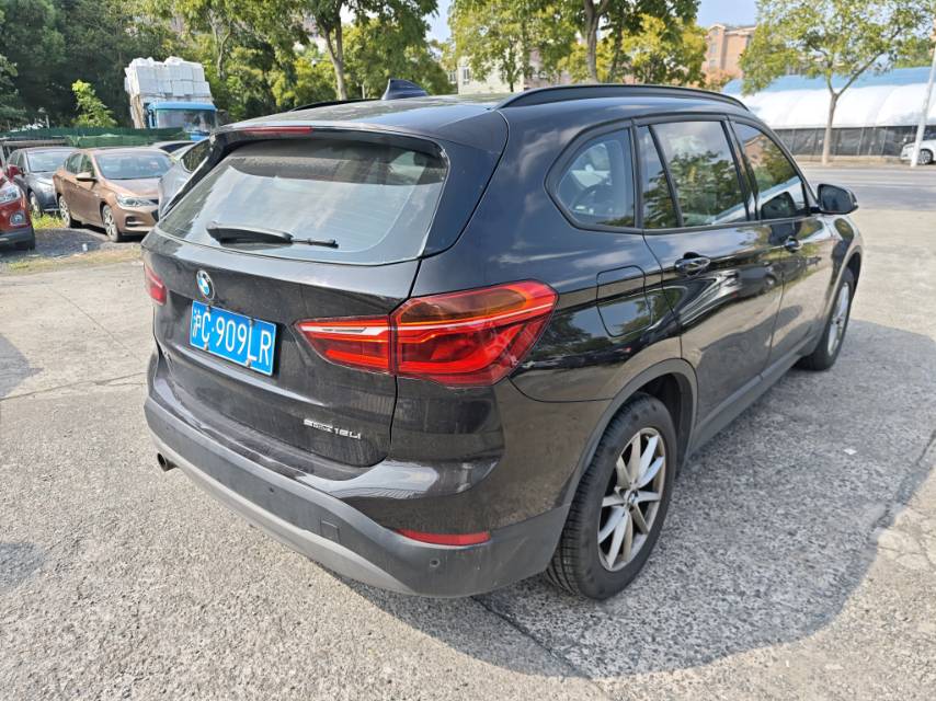 BMW X1 2018 #4 BMW X1 2018 car image #4